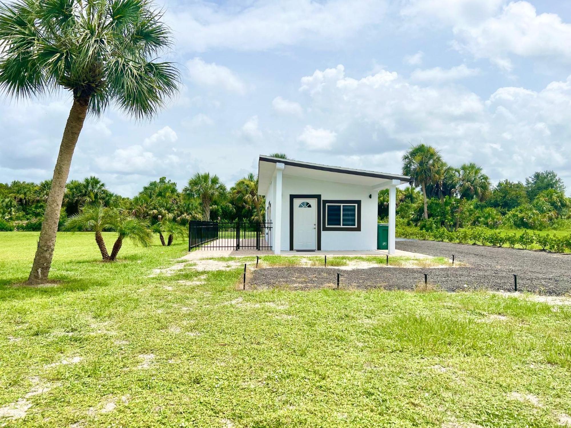 Naples Charming Cottage Orangetree Exterior photo